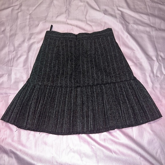Pleated mini skirt - Picture 2 of 2